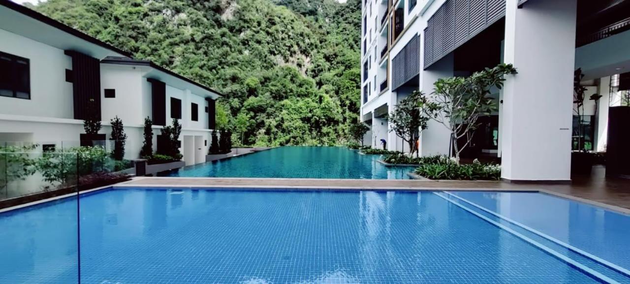 H&w Sunway Onsen Services Tambun S-07-05 *